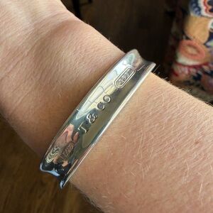 Tiffany & Co. Sterling Silver Cuff with Signature Tiffany Blue Pouch